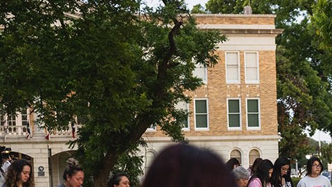 México mantiene asistencia consular a personas afectadas por el tiroteo en escuela de Uvalde, Texas