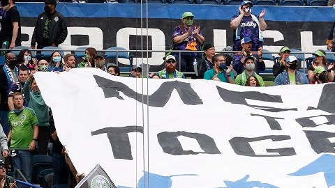 Los fanáticos quieren colmar el Lumen Field de Seattle.