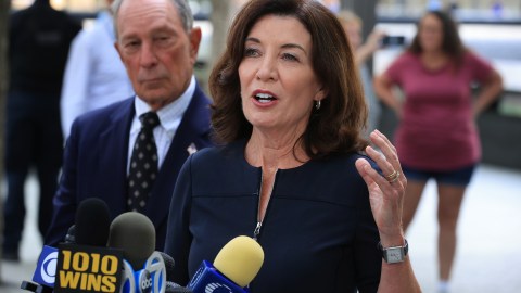 Nueva York abre las puertas para recibir a empresas que salgan de estados antiaborto