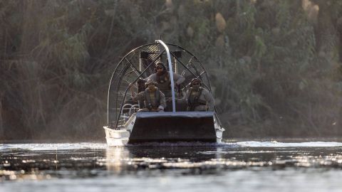 EE.UU. y México realizan “Operativo Espejo”, un simulacro binacional para detener migrante en el Río Bravo