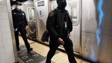Hombre hispano, la víctima mortal del tiroteo en el metro de Nueva York; policía analiza cámaras para identificar al autor
