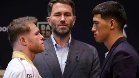 Canelo Alvarez v Dmitry Bivol