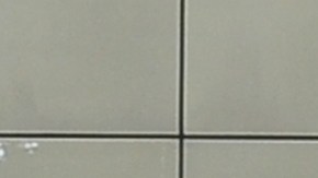 A pedestrain crosses a street at Cedars-Sinai Medical Center in Los Angeles on September 7, 2012 in California, where veteran French rocker Johnny Hallyday underwent examinations this week following a health scare in the Caribbean. Hallyday's manager Sebastien Farran said the “general” tests on the 69-year-old singer were due to be finished Friday” with Hallyday released from hospital. AFP PHOTO / Frederic J. BROWN (Photo credit should read FREDERIC J. BROWN/AFP/GettyImages)