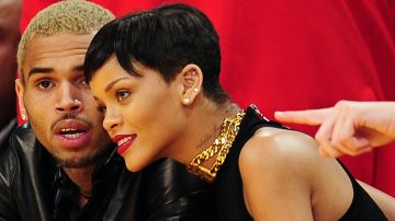 Rihanna y Chris Brown en un juego entre los New York Knicks and the Los Angeles Lakers en 2012.
