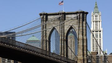 La construcción del puente de Brooklyn estuvo marcada por la muerte desde sus inicios.
