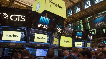 Acciones de Snapchat se desploman más del 40% y terminan arrastrando a otras redes sociales
