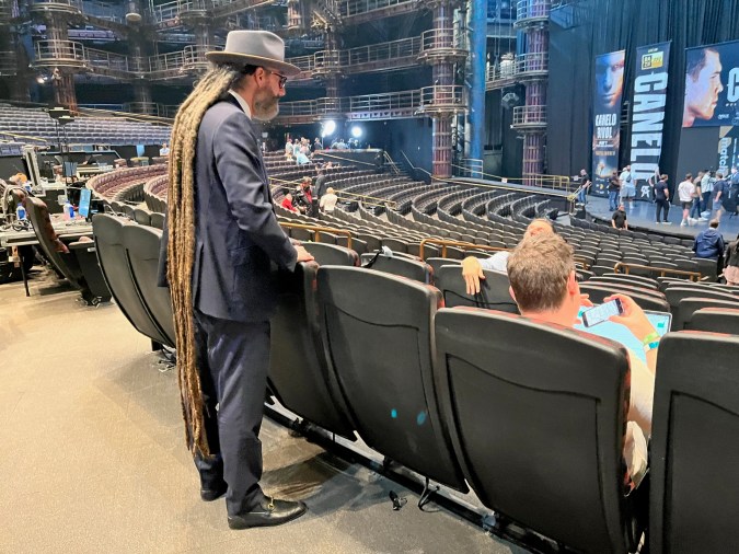 David Diamante con su larga cabellera en Las Vegas. /Ricardo López J.