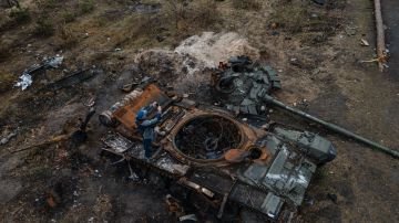 Imágenes aéreas muestran cementerio de 52 tanques Z volados y 1,000 soldados rusos muertos en la peor derrota para Putin desde que inició la invasión
