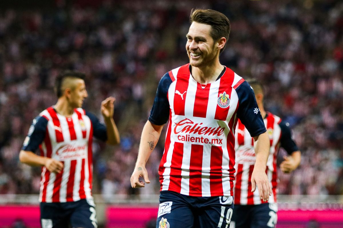 camiseta chivas 2022