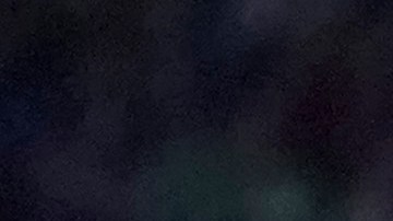 Nicolas Freire disputa un balón con Raúl Ruidiaz.