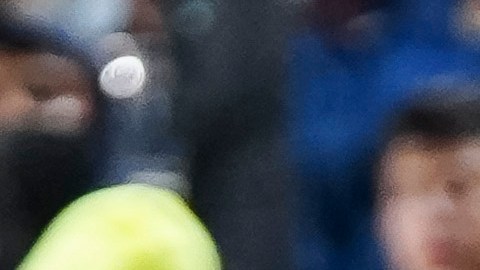 Miguel Layún se encara con la afición de los Tuzos del Pachuca por insultos racistas.