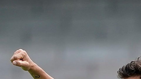 Juan Dinenno y Alfredo Talavera tienen un pie fuera de Pumas.