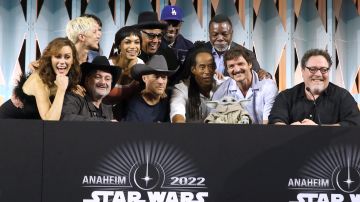 Star Wars Celebration 2022 contó con la participación de Pedro Pascal y Rosario Dawson.
