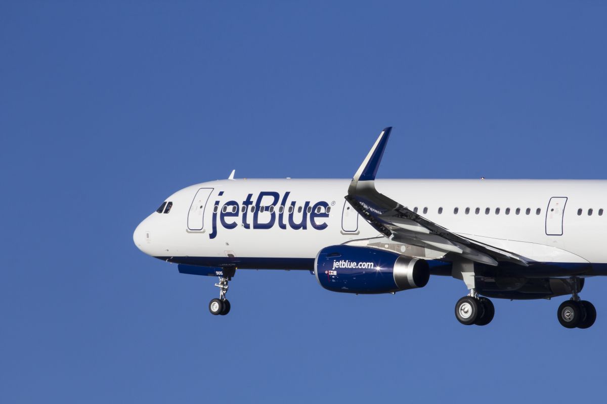 Southwest y JetBlue encabezaron las preferencias como las mejores aerolíneas del país, según una clasificación de J.D. Power.