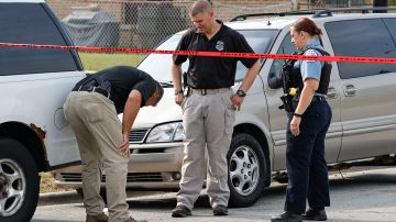 Oficial de policía de Chicago dispara contra niño de 13 años desarmado durante persecución por un robo de auto