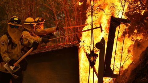 Propiedades de California bajo riesgo de incendios forestales se multiplicarán seis veces en 30 años