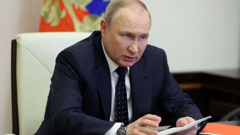 Putin ha estado enfermo con cáncer durante 5 años y vive rodeado por un equipo de médicos que controlan su salud