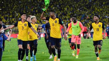 La selección de Ecuador podría ser multada por la FIFA y perder su cupo al Mundial de Qatar.