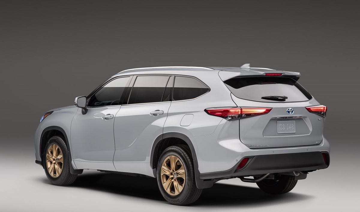 Un vistazo al nuevo Toyota Highlander 2023 La Opinión