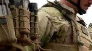 Greg Abbott en la frontera.