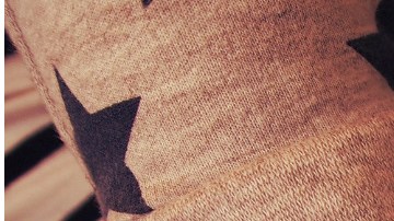 Después de encontrarlo inconsciente fue trasladado al hospital donde murió.