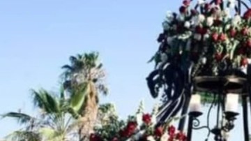 edgar guzman cenotafio miles de flores rosas