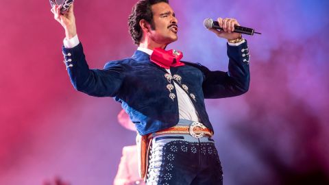 Pablo Montero es Vicente Fernández en 'El Último Rey' de Univision.