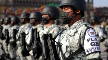 VIDEO: Guardias Nacionales causan polémica al “castigar” a nalgadas a compañero en México