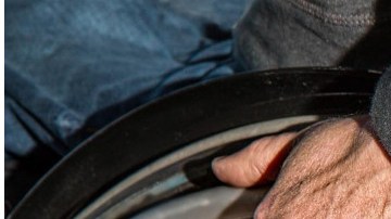 La estimulación cerebral puede ayudar a algunas personas a volver a caminar