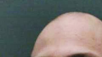 Él se encontraba en libertad luego de una condena de robo de 10 años cuando mató a las tres personas.