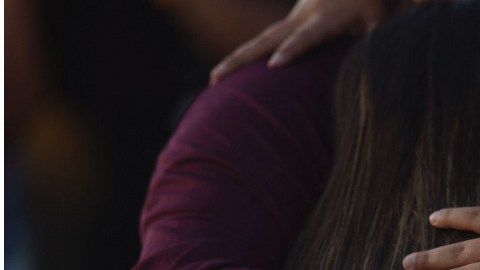 La mujer se encuentra en un hospital en San Antonio, cuidando a su madre Celia González.