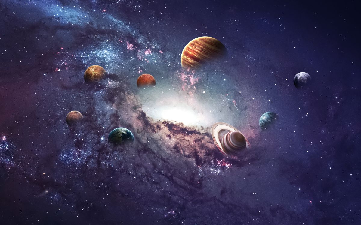 Los planetas se dividen en dos grandes grupos astrológicos: interiores y exteriores.
