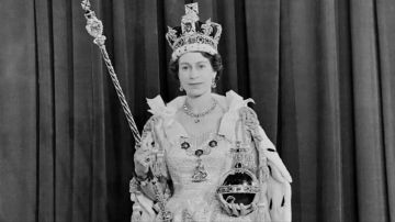 Cuáles son los monarcas que han reinado por más tiempo (y a cuánto está Isabel II de ocupar el primer lugar)