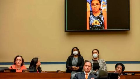 “Me cubrí con la sangre de mi amigo”: el emotivo testimonio de la niña que sobrevivió a la masacre en Uvalde al hacerse la muerta