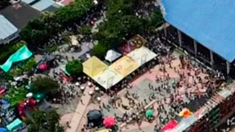Tragedia en el Espinal: las imágenes del derrumbe de palcos durante una corrida de toros en Colombia que dejó 4 muertos y cientos de heridos