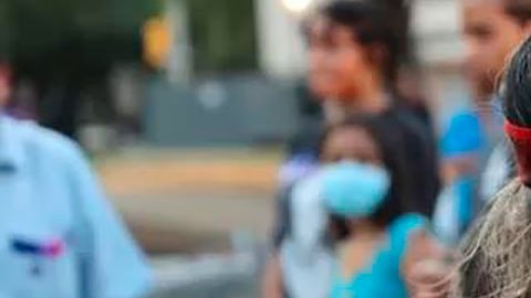 "Estamos honrando a personas cuyas familias aún no saben que han muerto": la ira y conmoción en San Antonio, epicentro de la mayor tragedia migratoria en Estados Unidos