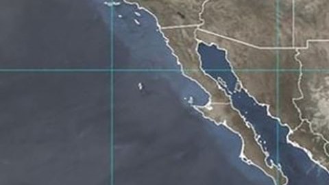 Huracán “Blas” amenaza las costas del pacífico mexicano
