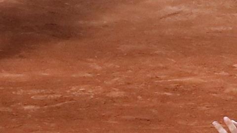 El tenista alemán tuvo que abandonar la semifinal de Roland Garros.