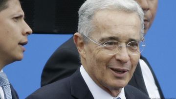 Colombia: Álvaro Uribe pide mantener "un canal de diálogo" con Gustavo Petro