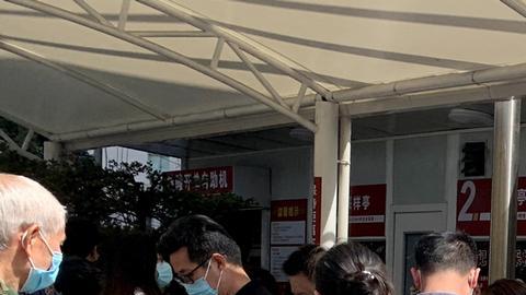 La vida regresa a Shanghái tras dos meses de confinamiento