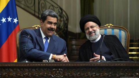 Irán y Venezuela firman acuerdos de cooperación por 20 años