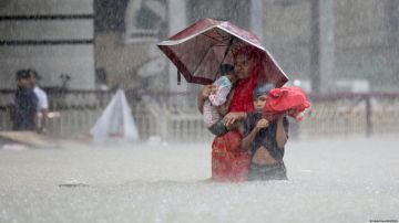 India y BanglIndia y Bangladesh reportan millones de personas afectadas por las lluviasadesh reportan millones de personas afectadas por las lluvias