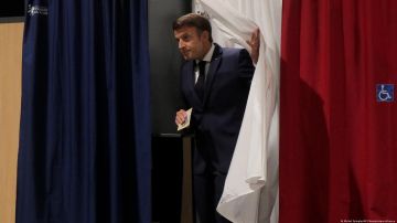 Alianza de Macron gana parlamentarias, pero pierde mayoría