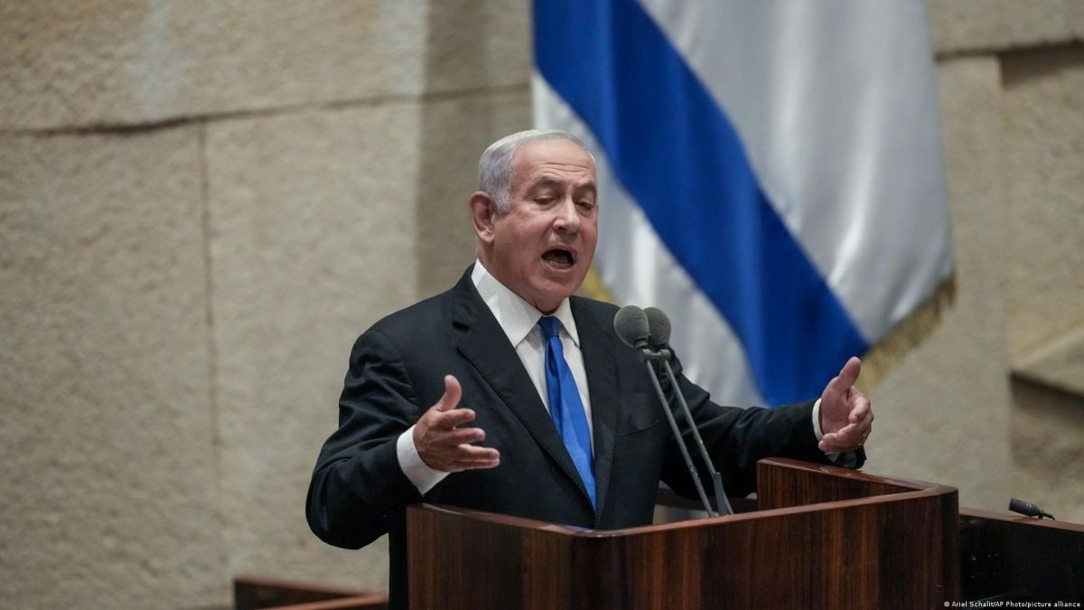 El exprimer ministro israelí, Benjamín Netanyahu, habló en el pleno del Parlamento en víspera de la votación para su disolución.