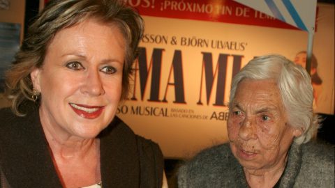 Laura Zapata y su abuelita Eva Mange Márquez.