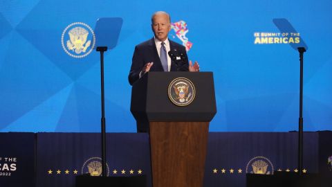 El presidente Joe Biden habló sobre inmigración en su discurso inaugural de la Cumbre de las Américas.