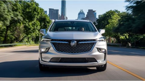 La Buick Enclave Avenir 2022 llega con 310 CV, 3 filas de asiento, un diseño aerodinámico interesante, además de un conjunto de variantes tecnológicas para maximizar rendimiento y seguridad