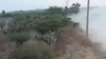 Comando armado escondido en un camión