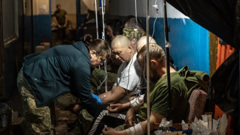 Crímenes de guerra por el empleo de bombas de racimo de Putin quedan al descubierto por la cantidad de civiles ucranianos mutilados