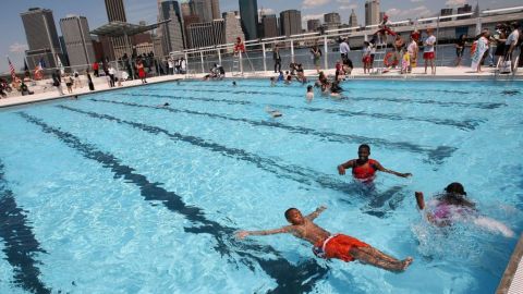 Encuentran muerto en una piscina a niño desaparecido durante viaje de campamento en Pennsylvania